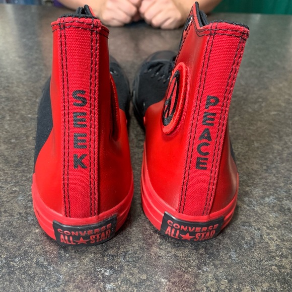 Converse Red Black Seek Peace Rubber Rock Rebel Punk NEW - Picture 5 of 7